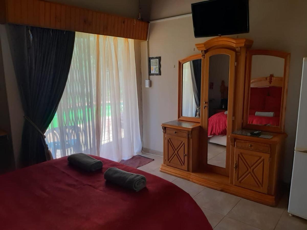 Chariots Guest House Polokwane Eksteriør billede